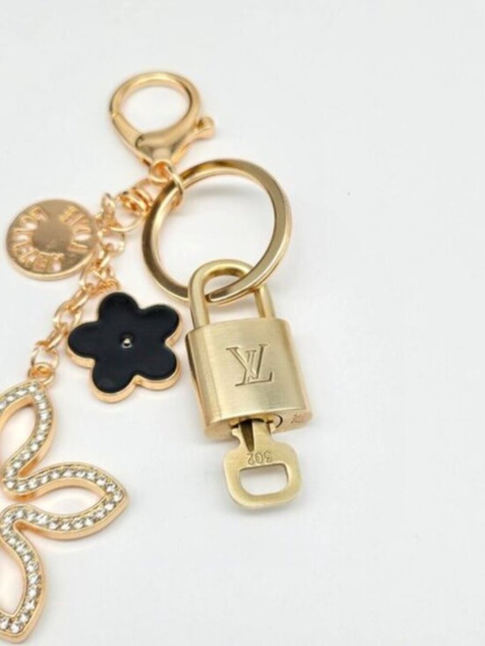 Authentic Louis Vuitton Gold Padlock 🔒 Key Set w/ Unbranded Clover Bag Charm - Picture 8 of 11